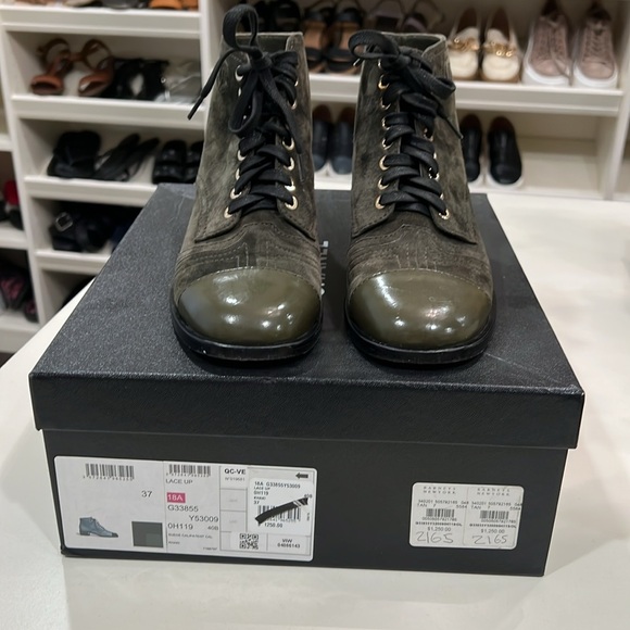 Women’s Chanel  Olive Green  Suede Booties w/ Patent Leather Toe. Size 37 - Picture 1 of 8